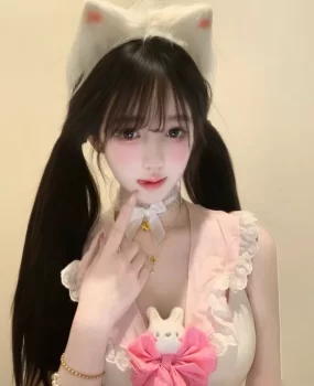 妩媚迷人瑜伽妹妹花样多